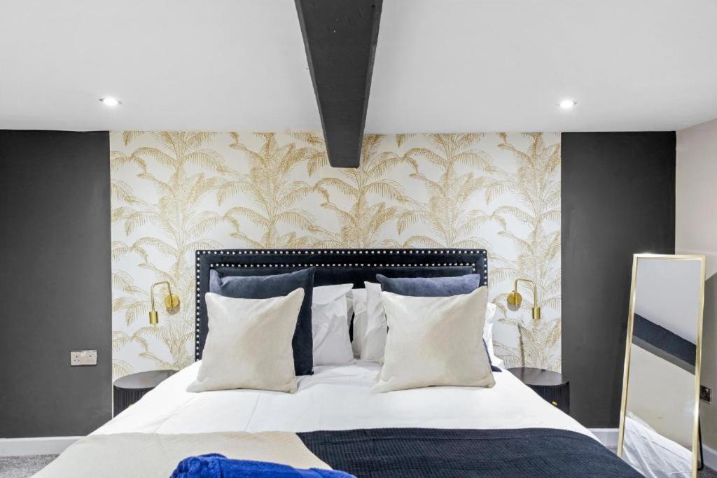 Deluxe 5 Bed In Central Whitby - Parking - Hot Tub Екстер'єр фото