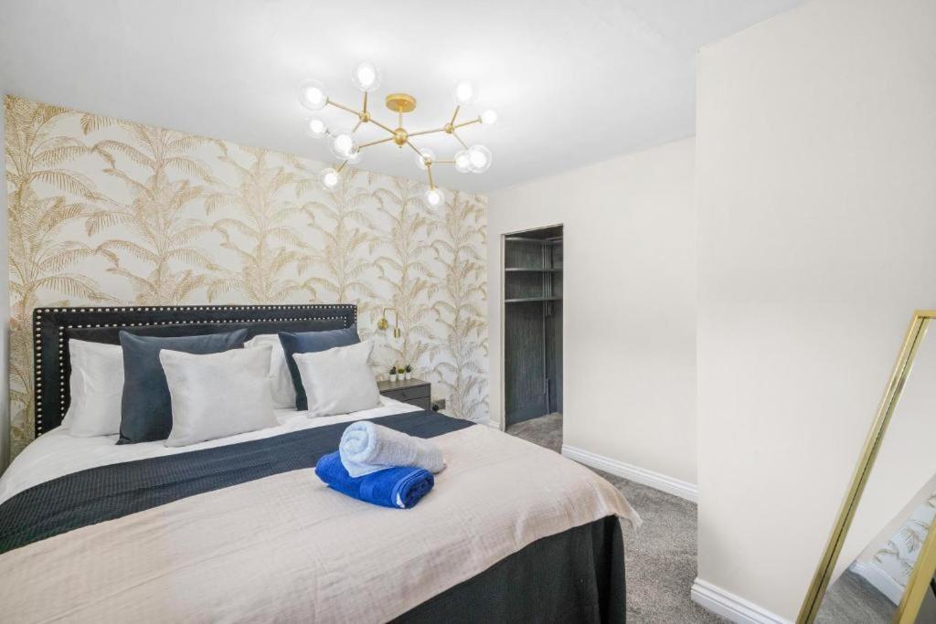 Deluxe 5 Bed In Central Whitby - Parking - Hot Tub Екстер'єр фото