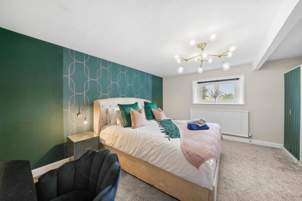 Deluxe 5 Bed In Central Whitby - Parking - Hot Tub Екстер'єр фото