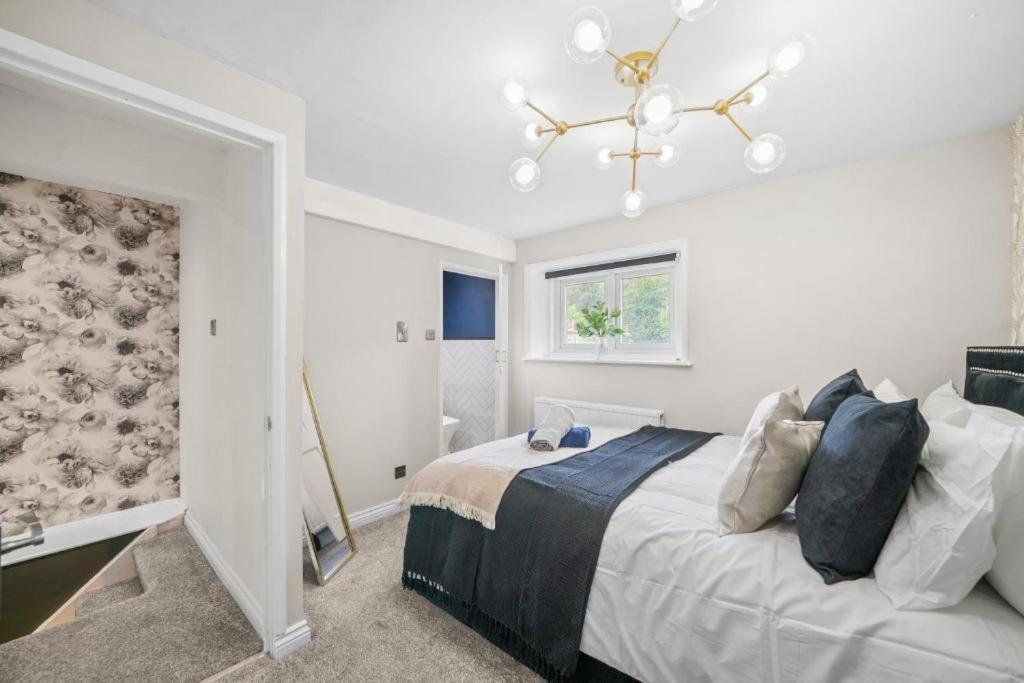 Deluxe 5 Bed In Central Whitby - Parking - Hot Tub Екстер'єр фото