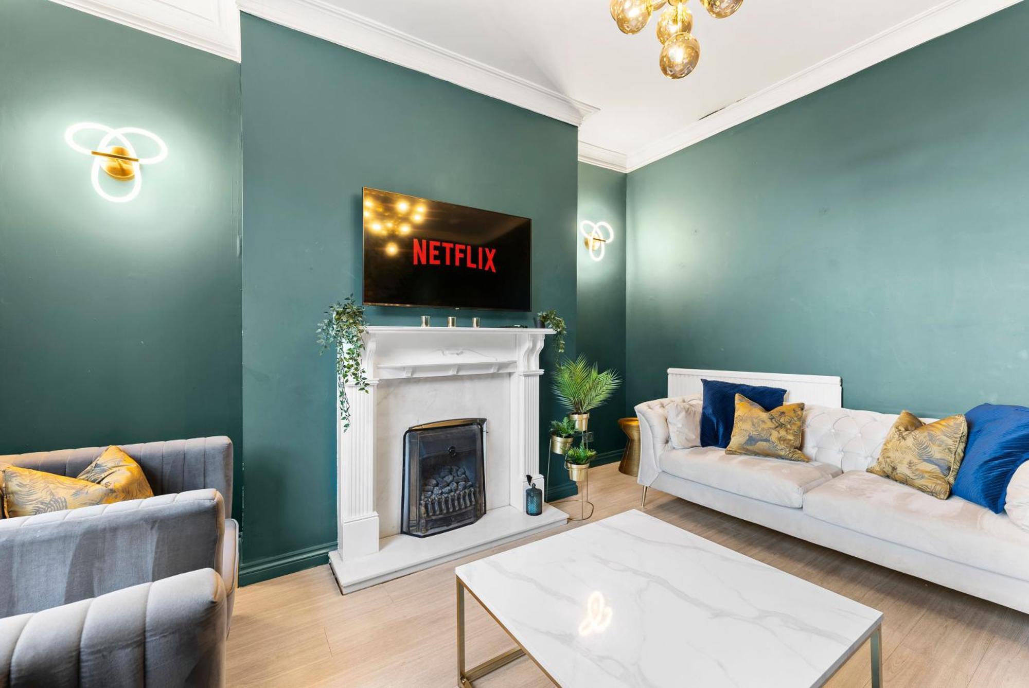 Deluxe 5 Bed In Central Whitby - Parking - Hot Tub Екстер'єр фото